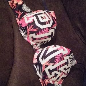 Victoria secret, pink bra size 36 D, padded